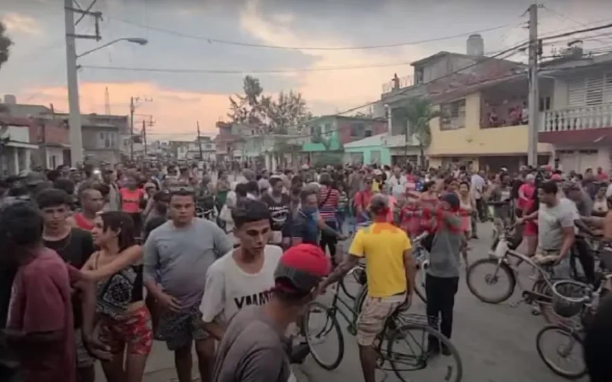Cuba sigue en la calle: comunidades hartas de apagones intensifican sus reclamos en todo el país