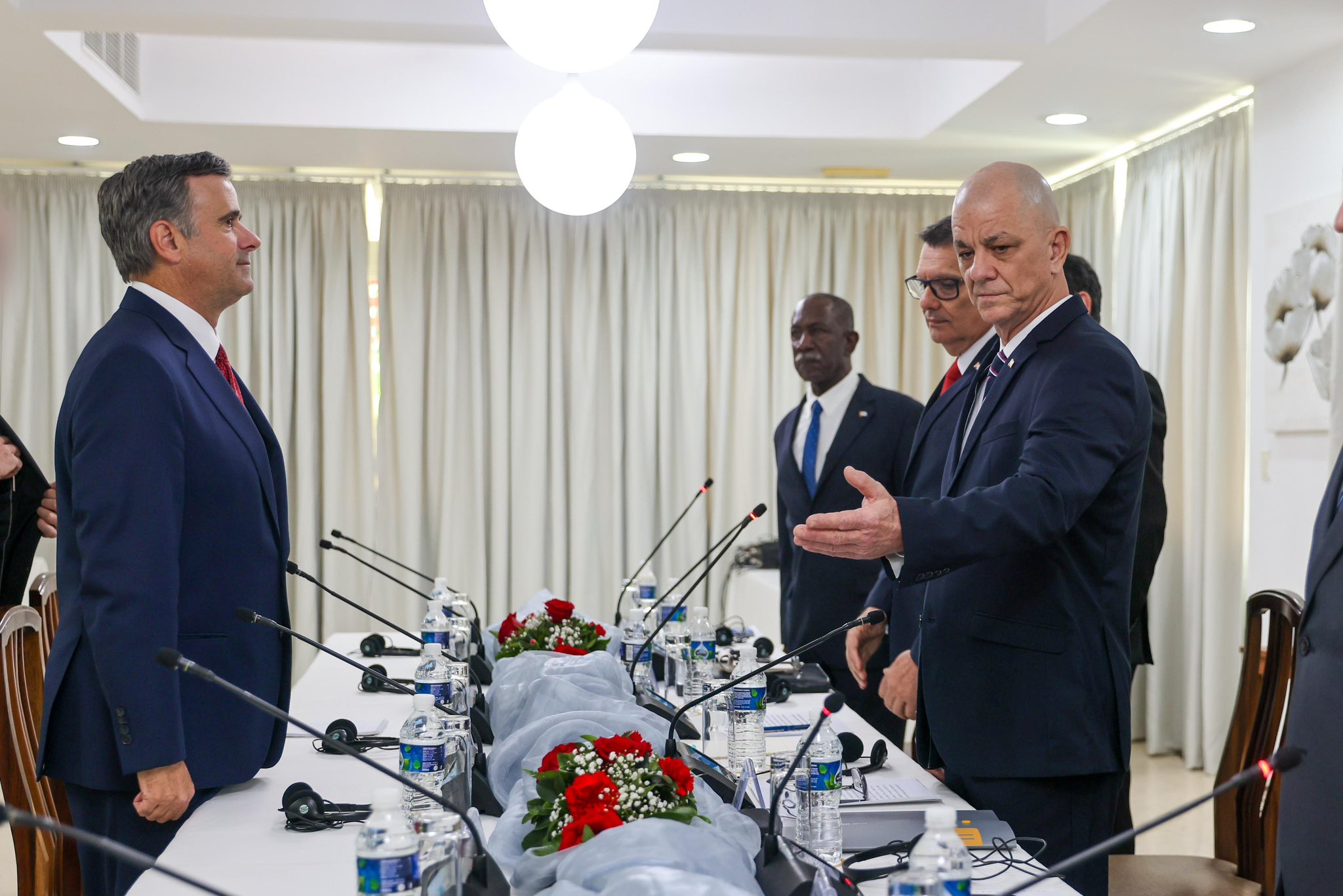 Una mirada a los militares cubanos reunidos con la CIA ¿Quiénes son?
