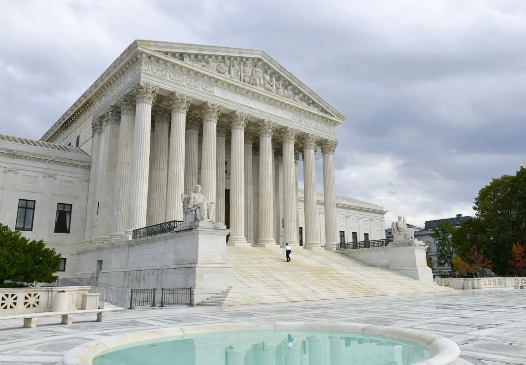 Suprema Corte frena a Florida y avala licencias para camioneros inmigrantes sin dominio del inglés